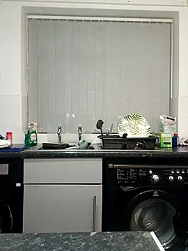 Alicia-Sissy-Smallz online show from 16, 11, 2025