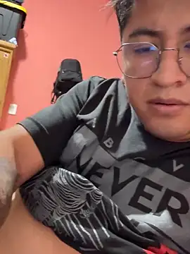 Snapshot of GoldenM95 chatting on 6, 3, 2026 GoldenM95 online show from 6, 3, 2026