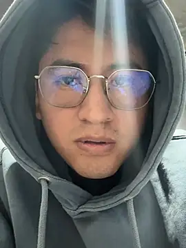 Snapshot of GoldenM95 chatting on 17, 3, 2026 GoldenM95 online show from 17, 3, 2026