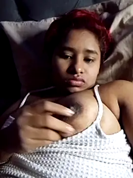 Snapshot of FenixLovee chatting on 8, 4, 2026 FenixLovee online show from 8, 4, 2026