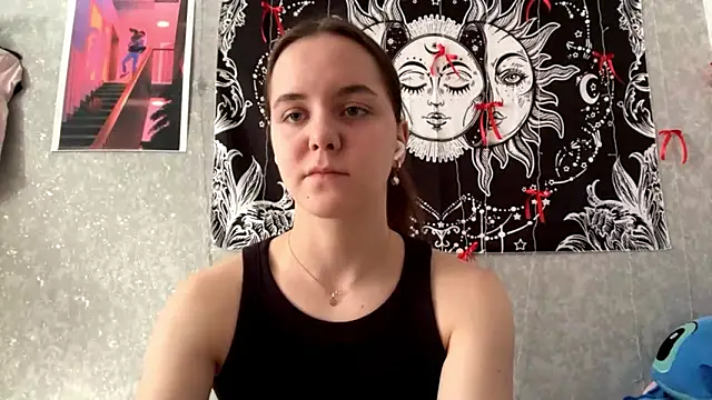 IvetteLuchetti online show from 9, 3, 2026