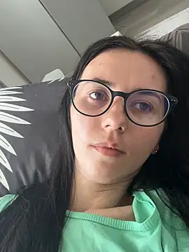 Snapshot of Oliviyaa_kiss_ chatting on 18, 3, 2026 Oliviyaa kiss online show from 18, 3, 2026