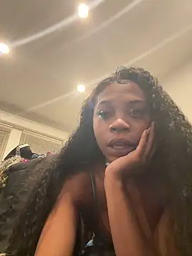 essencecora online show from 10, 3, 2026