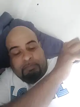 Snapshot of vijola1 chatting on 12, 3, 2026 vijola1 online show from 12, 3, 2026