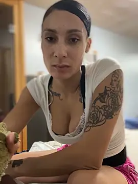 Snapshot of FerrariFrench chatting on 8, 10, 2025 FerrariFrench online show from 8, 10, 2025