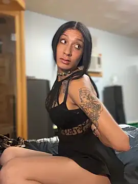 Snapshot of FerrariFrench chatting on 10, 10, 2025 FerrariFrench online show from 10, 10, 2025