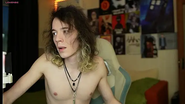 Snapshot of Tomboysex chatting on 18, 3, 2026 Tomboysex online show from 18, 3, 2026