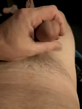 Snapshot of ChillerShrub chatting on 4, 4, 2026 ChillerShrub online show from 4, 4, 2026