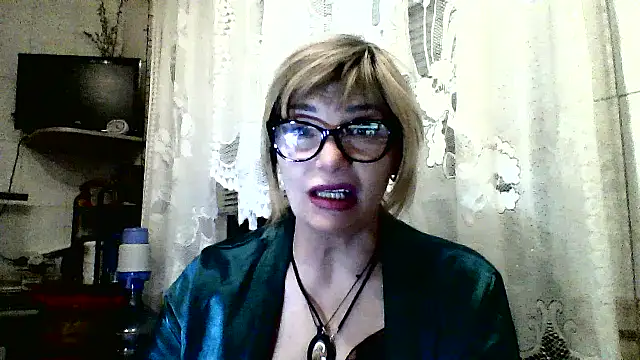 Lia Rayss online show from 17, 3, 2026