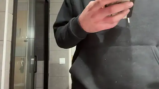 Snapshot of cristiamtentacion chatting on 19, 3, 2026 cristiamtentacion online show from 19, 3, 2026