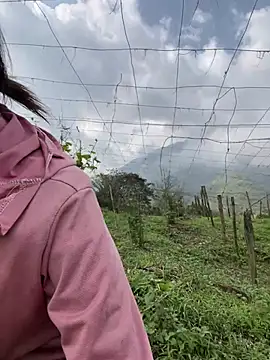 Snapshot of Sullyy_lux chatting on 18, 3, 2026 Sullyy lux online show from 18, 3, 2026