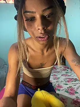 Snapshot of viczinaofc chatting on 18, 3, 2026 viczinaofc online show from 18, 3, 2026