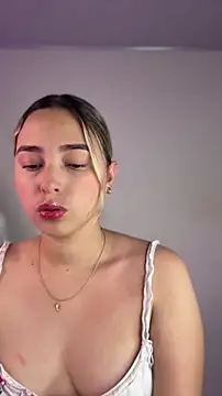 Snapshot of irispink_ chatting on 22, 3, 2026 irispink online show from 22, 3, 2026