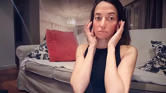 callmeCarlota online show from 19, 3, 2026