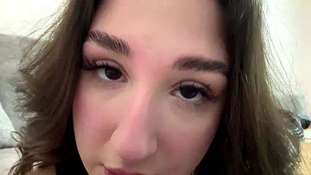 Annnna  online show from 13, 4, 2026