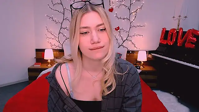 blonde angell online show from 3, 4, 2026