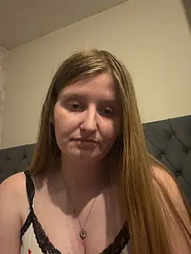 Snapshot of shannonlouisex chatting on 29, 3, 2026 shannonlouisex online show from 29, 3, 2026