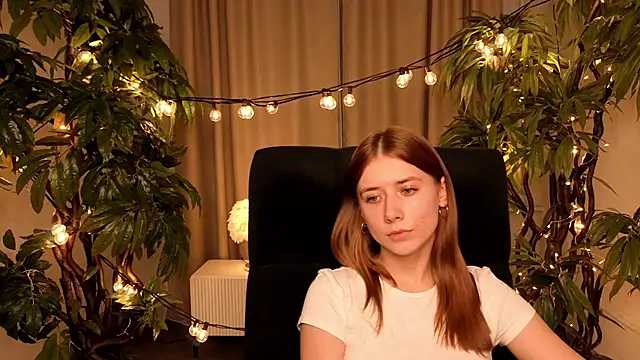 Snapshot of CynthiaWard chatting on 4, 4, 2026 CynthiaWard online show from 4, 4, 2026