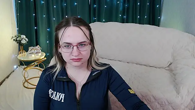 Snapshot of Bella_Evansss1 chatting on 29, 3, 2026 Bella Evansss1 online show from 29, 3, 2026