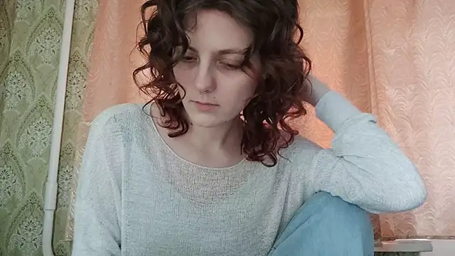 Snapshot of ShirleyNibbs chatting on 4, 4, 2026 ShirleyNibbs online show from 4, 4, 2026