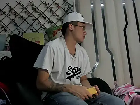 Snapshot of BarbieAndMax chatting on 29, 3, 2026 BarbieAndMax online show from 29, 3, 2026