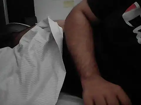 Snapshot of ENTEEXIOM chatting on 6, 4, 2026 ENTEEXIOM online show from 6, 4, 2026