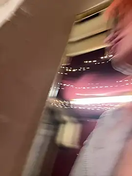 devilinhereyes online show from 10, 4, 2026