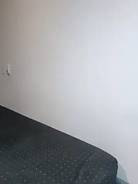 Snapshot of aleenavarro chatting on 7, 4, 2026 aleenavarro online show from 7, 4, 2026