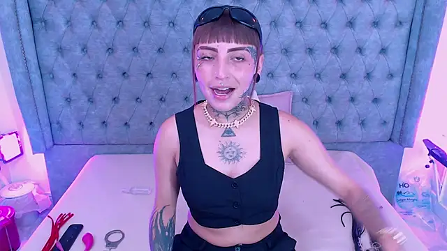 Gyal Smith online show from 3, 4, 2026