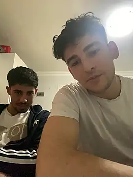 Snapshot of youmeloveyou chatting on 31, 3, 2026 youmeloveyou online show from 31, 3, 2026