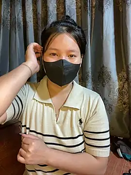 Snapshot of Mely2005 chatting on 7, 4, 2026 Mely2005 online show from 7, 4, 2026