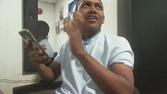 ChocolaticoBoy online show from 4, 4, 2026