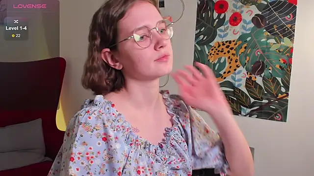 Mia Moone online show from 4, 4, 2026