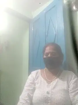 Snapshot of SEEMA_012 chatting on 9, 4, 2026 SEEMA 012 online show from 9, 4, 2026