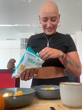 Snapshot of zensorial chatting on 5, 4, 2026 zensorial online show from 5, 4, 2026