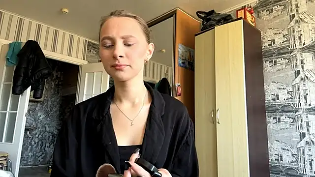 Snapshot of AiConzemius chatting on 5, 4, 2026 AiConzemius online show from 5, 4, 2026