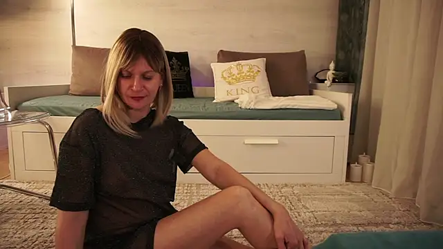 SweetLilTrouble online show from 8, 4, 2026