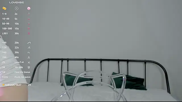 Snapshot of JessieWayy chatting on 8, 4, 2026 JessieWayy online show from 8, 4, 2026