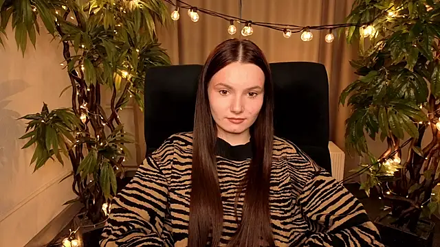 Snapshot of MarieFuller chatting on 8, 4, 2026 MarieFuller online show from 8, 4, 2026