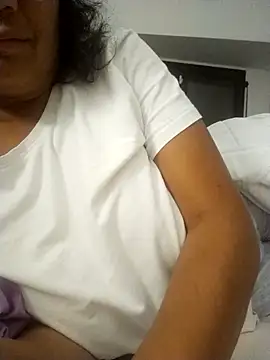 Snapshot of Leti69 chatting on 8, 4, 2026 Leti69 online show from 8, 4, 2026