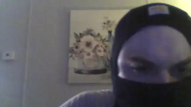 MrBiggles69 online show from 10, 4, 2026