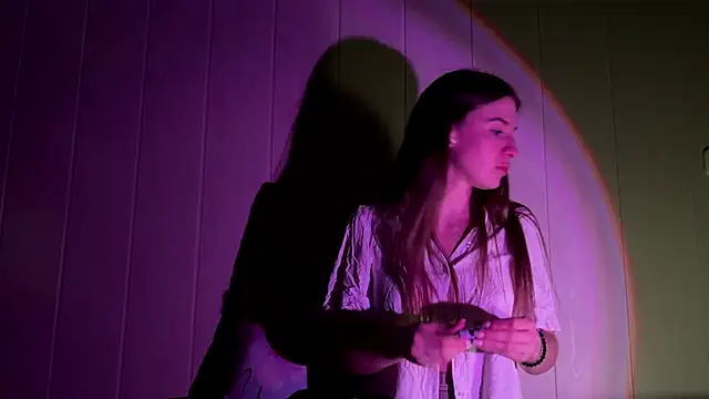 Snapshot of BambiBlush chatting on 8, 4, 2026 BambiBlush online show from 8, 4, 2026