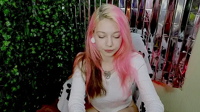 Snapshot of Sansarella chatting on 23, 1, 2025 Sansarella online show from 23, 1, 2025