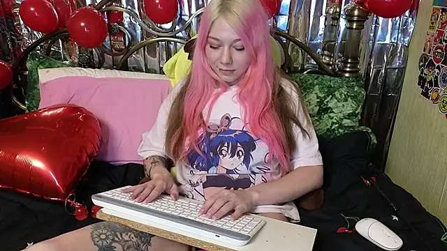 Snapshot of Sansarella chatting on 12, 2, 2025 Sansarella online show from 12, 2, 2025