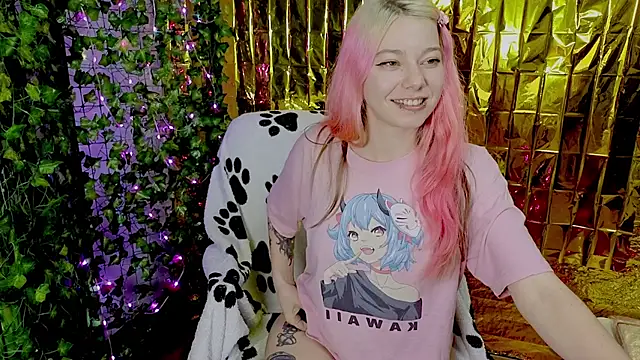 Snapshot of Sansarella chatting on 5, 3, 2025 Sansarella online show from 5, 3, 2025