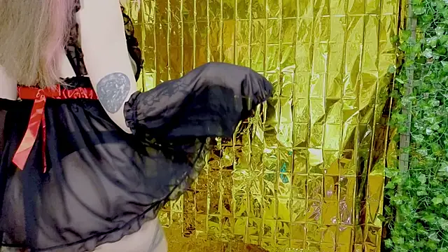 Snapshot of Sansarella chatting on 12, 3, 2025 Sansarella online show from 12, 3, 2025