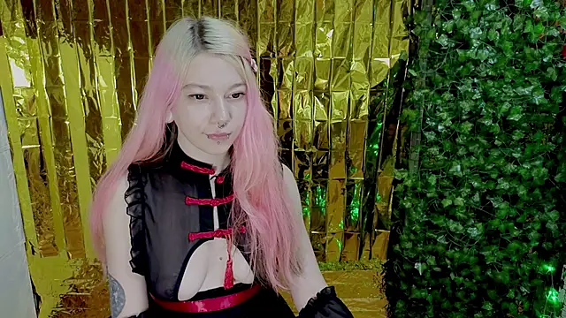 Snapshot of Sansarella chatting on 12, 3, 2025 Sansarella online show from 12, 3, 2025