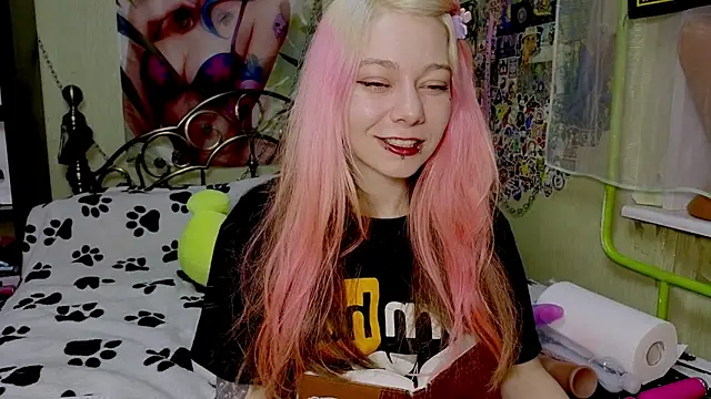 Snapshot of Sansarella chatting on 22, 3, 2025 Sansarella online show from 22, 3, 2025