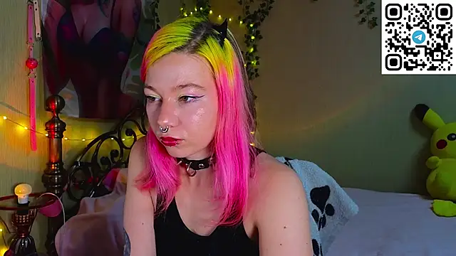 Snapshot of Sansarella chatting on 19, 11, 2025 Sansarella online show from 19, 11, 2025