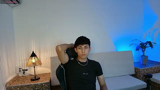 Valentino Rey online show from 10, 4, 2026